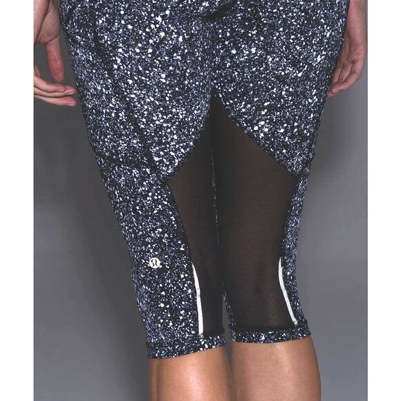 EUC Lululemon Outrun High-Rise Mesh Insert 17" Crop Sz. 4 Splatter White Black - Picture 6 of 11